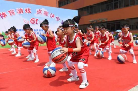 闯关、做任务、集章解锁